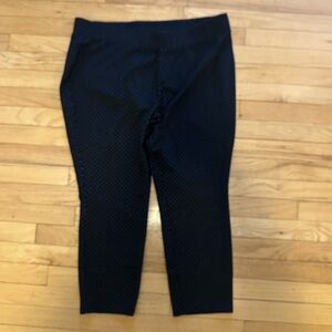Isaac Mizrahi Navy Textured Capris